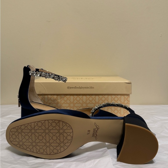 Jewel Badgley Mischka 
Cathleen Block Heel Evening Pumps - Picture 2 of 4